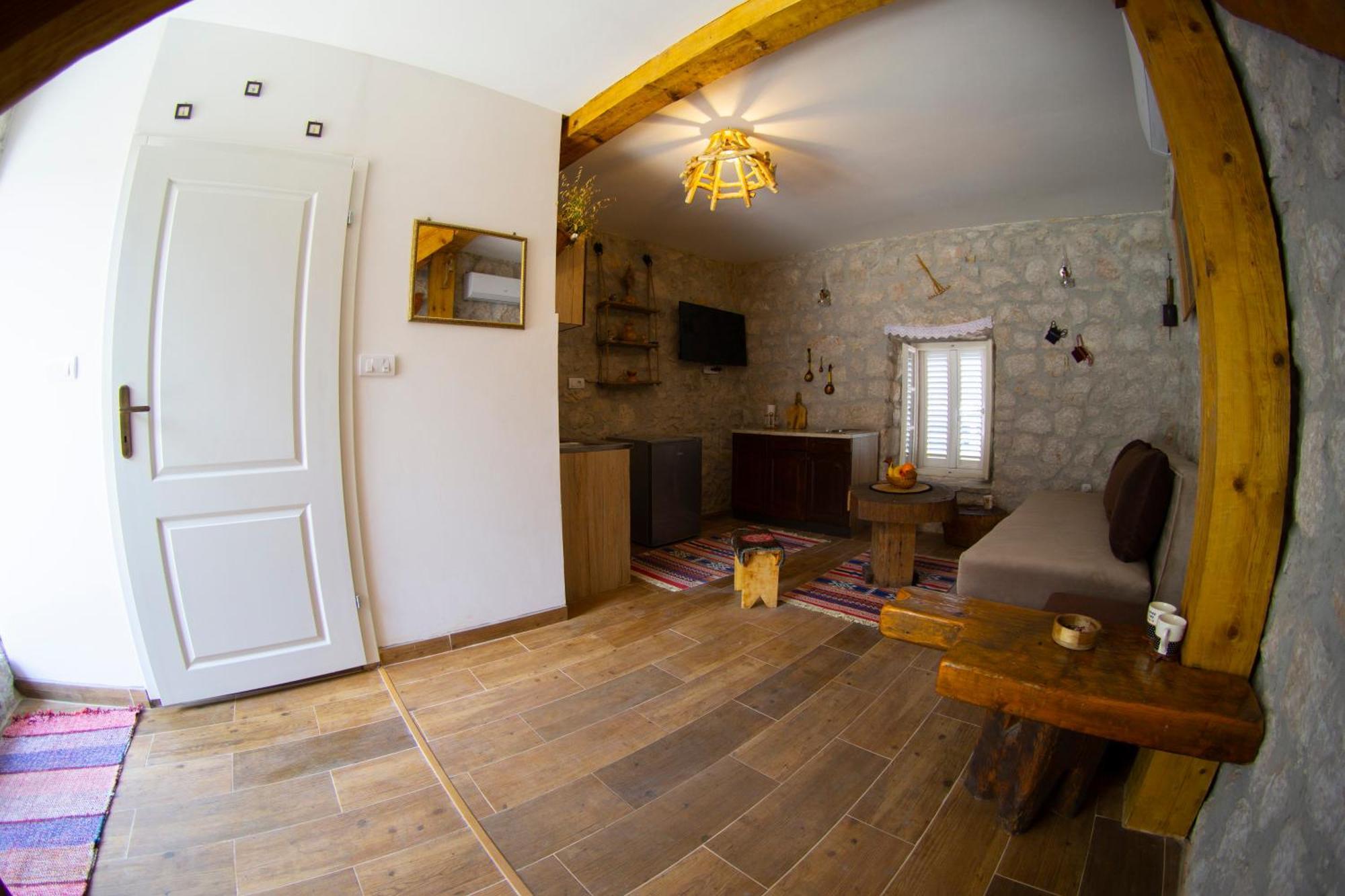 Apartmani Mimax Требинье Экстерьер фото