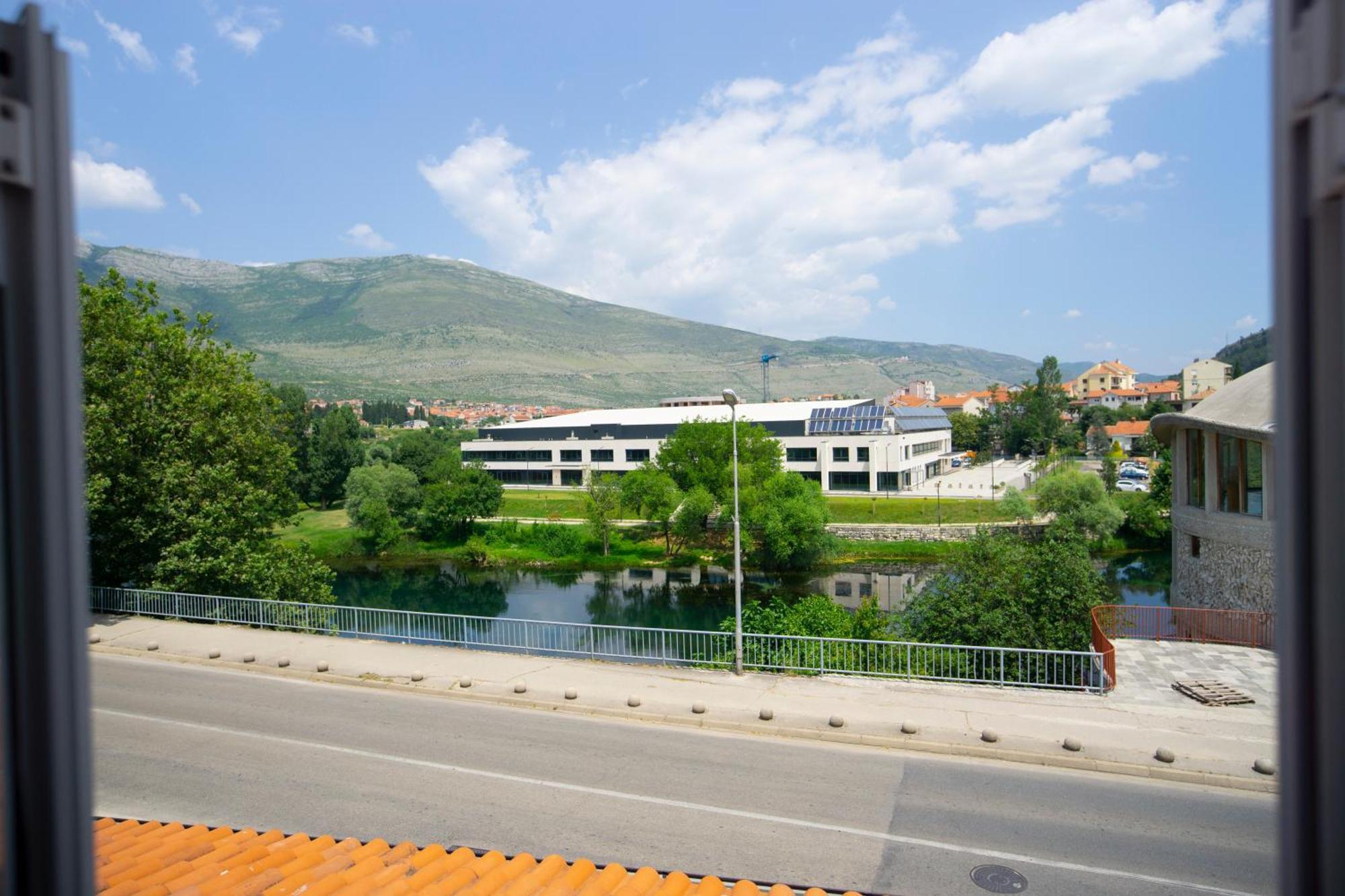 Apartmani Mimax Требинье Экстерьер фото