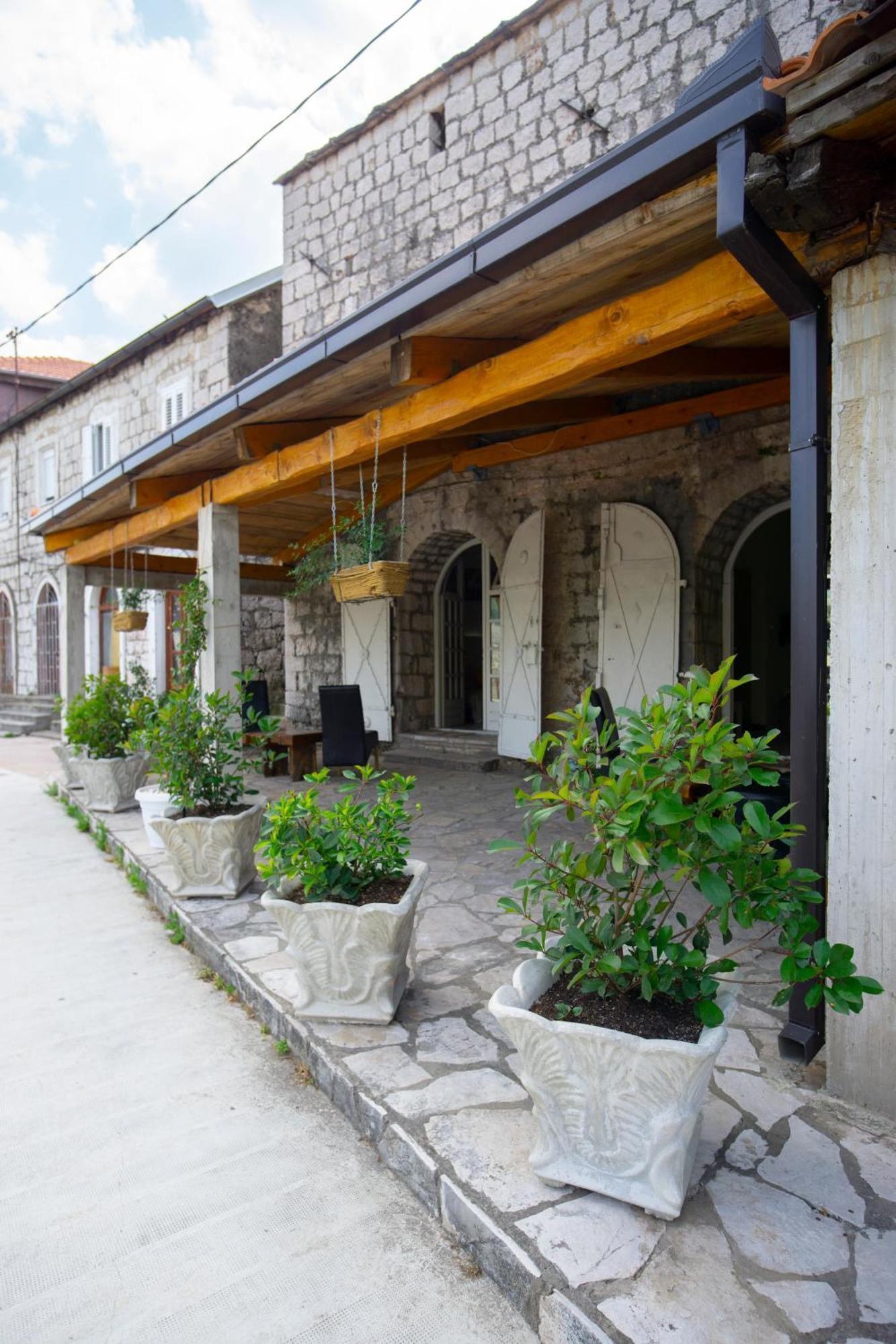 Apartmani Mimax Требинье Экстерьер фото