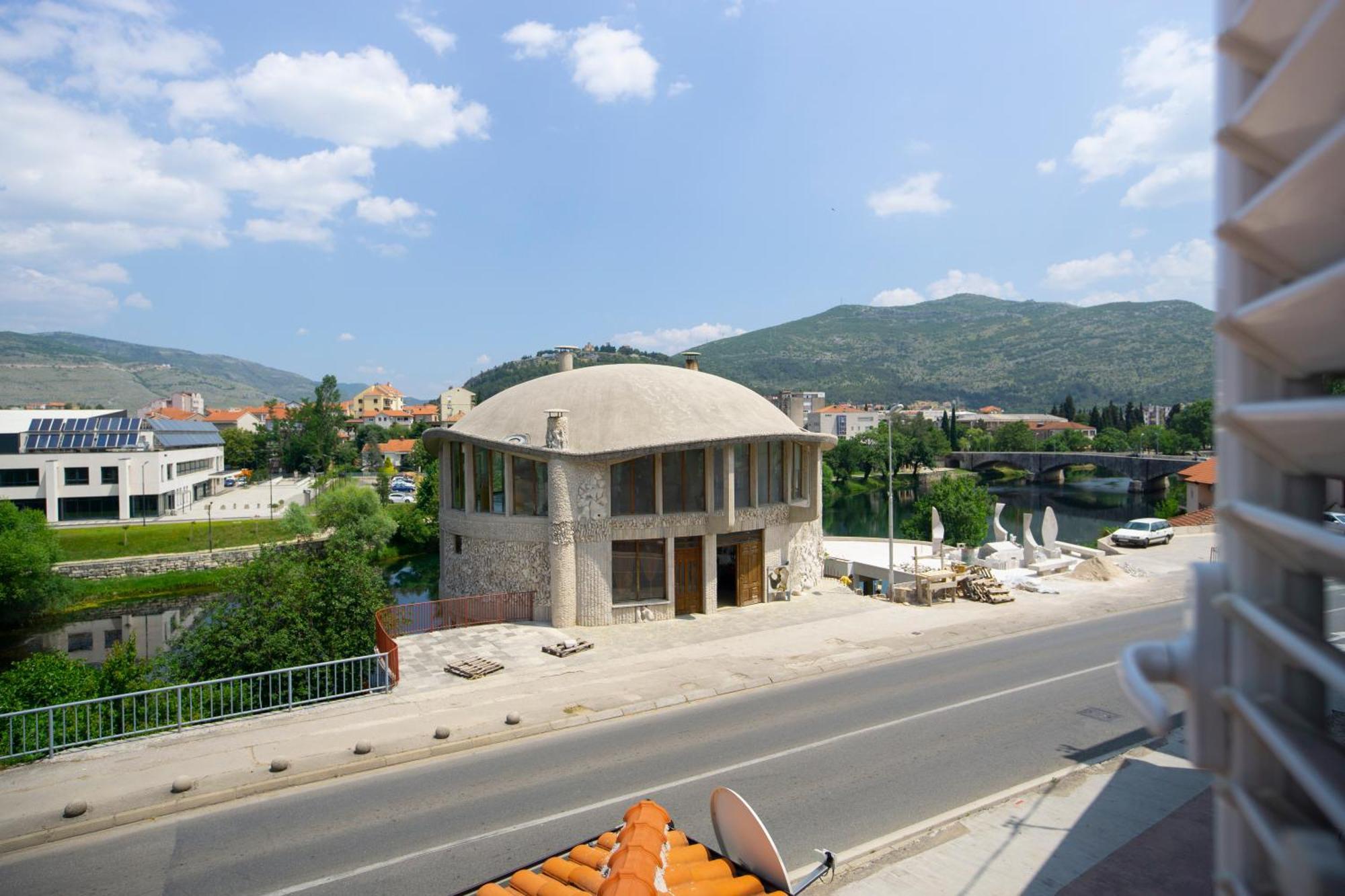 Apartmani Mimax Требинье Экстерьер фото