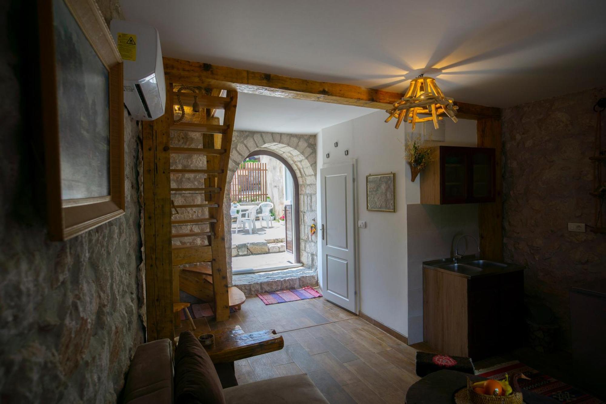 Apartmani Mimax Требинье Экстерьер фото